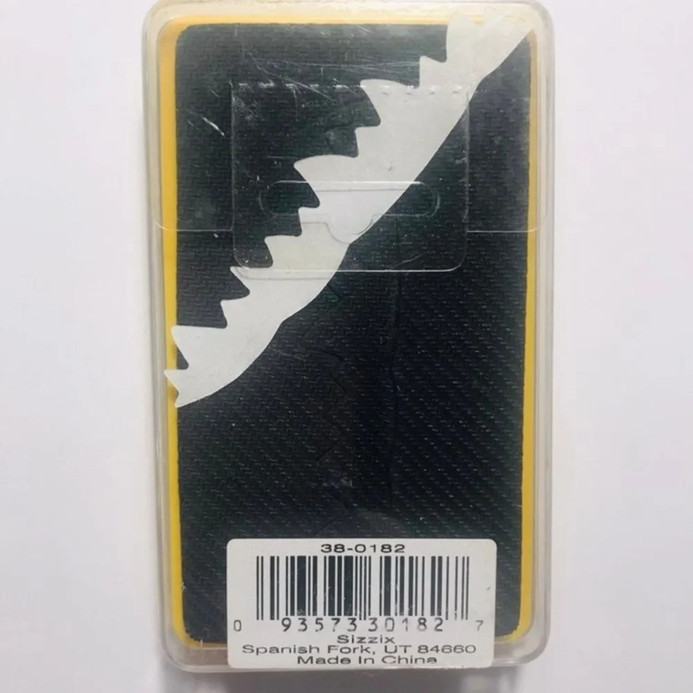 SIZZIX Originals Medium Grass Die Cut #38-0182 Provo Craft Ellison Scrapbooking - Picture 2 of 2